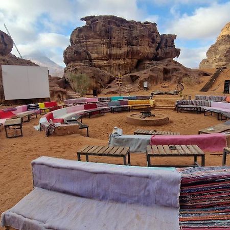 Hotel Aladdin Camp Wadi Rum Exterior foto